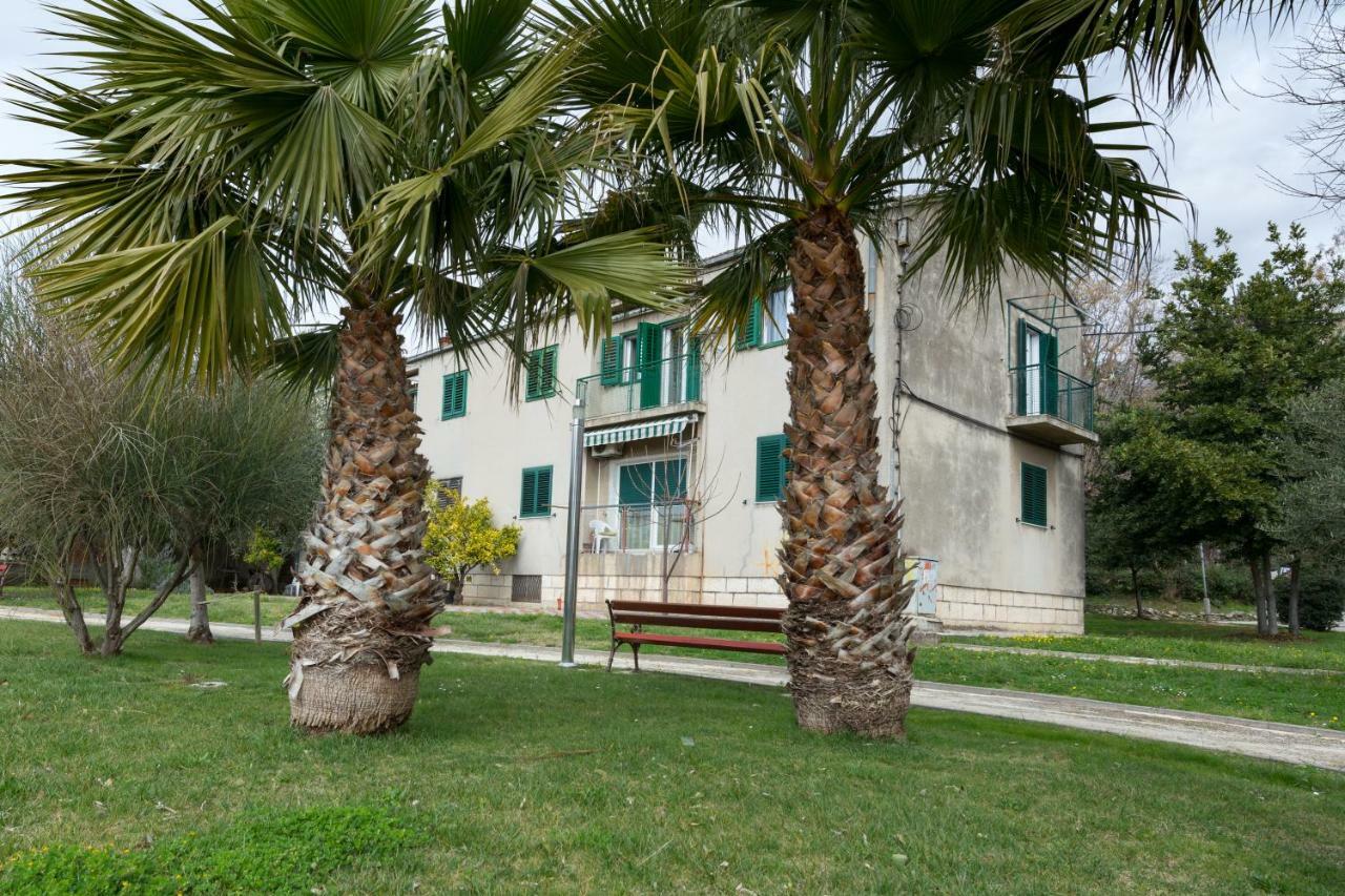 Apartment Park Kaštela Exteriör bild
